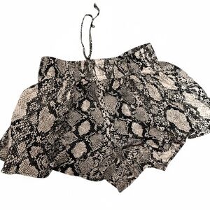 Express Monochrome Snake Pattern Shorts with Pockets